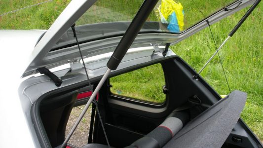 ¿Te gastarías 36.000 euros en un Peugeot 205 GTI en perfecto estado? Alguien lo ha hecho