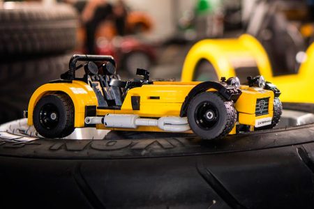Así luce el Caterham 620R interpretado por LEGO: ¡Un juguete muy radical!