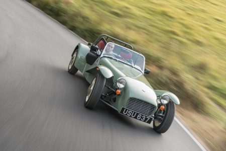 Caterham Seven Sprint: Aires retro para el 60 aniversario