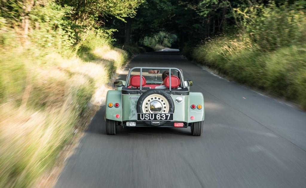 Caterham Seven Sprint: Aires retro para el 60 aniversario 5