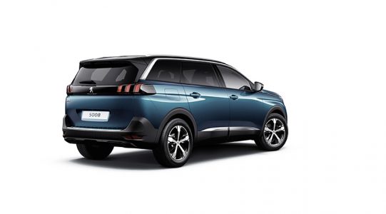 El nuevo Peugeot 5008 se transforma en un SUV siguiendo la estela de sus rivales