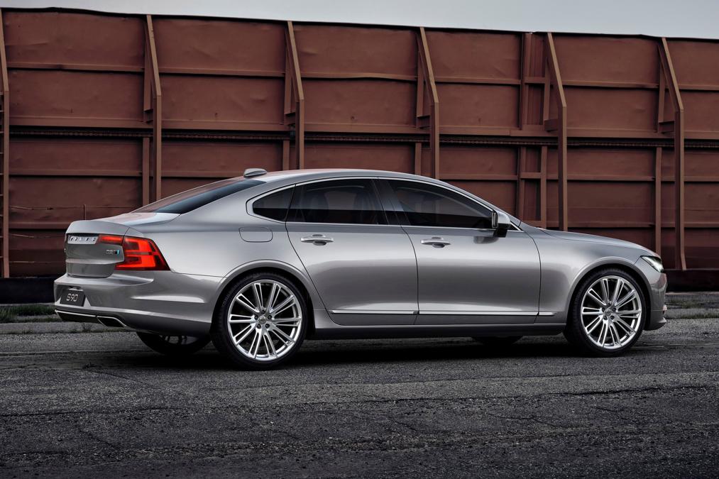 Los Volvo S90 y V90 reciben el tratamiento de Polestar: Sólo cinco caballos adicionales 1