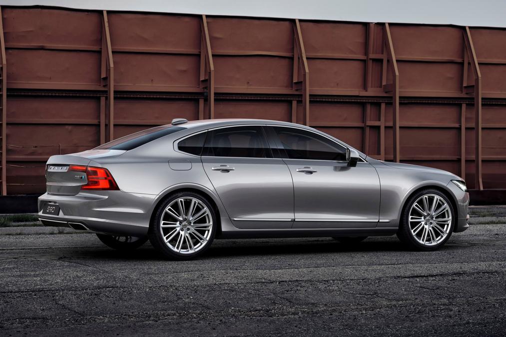 Los Volvo S90 y V90 reciben el tratamiento de Polestar: Sólo cinco caballos adicionales