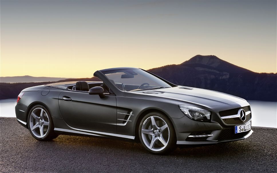 El nuevo Mercedes SL será descapotable con configuración 2+2 y techo de lona