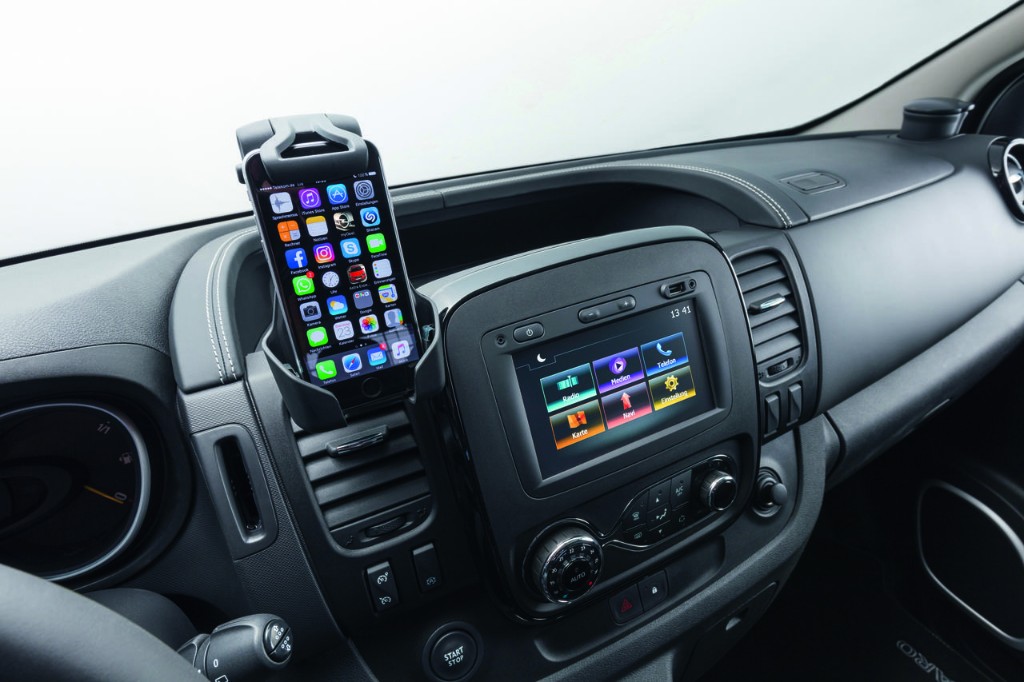 opel-vivaro-sport-201630397_6-1