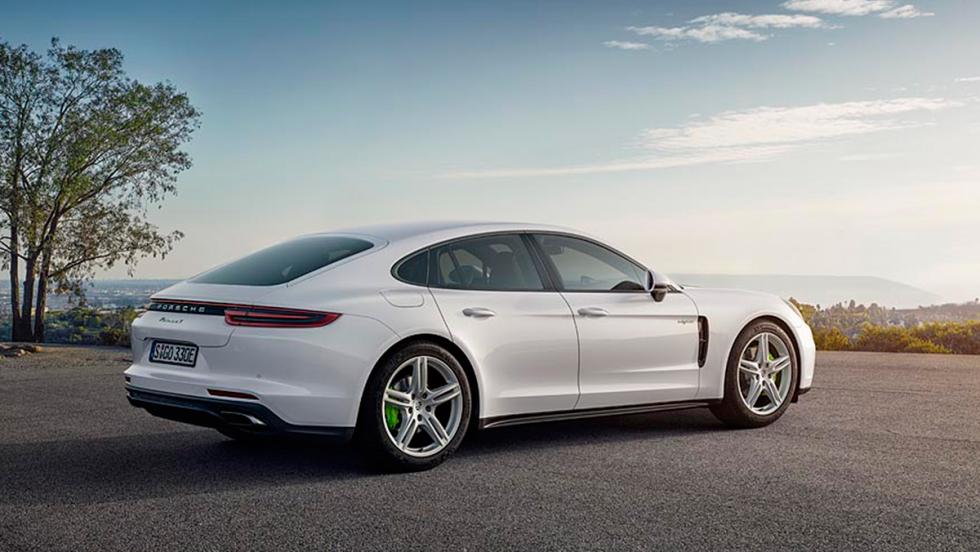 Porsche Panamera 4 E-Hybrid 2017: La versión híbrida que mejora las prestaciones del anterior