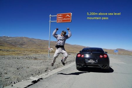 ¿Te atreverías a ir al campo base del Everest con tu Nissan GT-R?