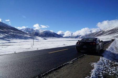 ¿Te atreverías a ir al campo base del Everest con tu Nissan GT-R?