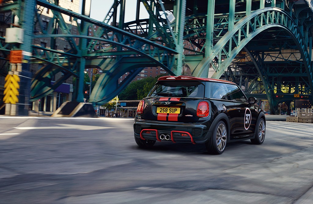 Así es el catálogo de accesorios del MINI John Cooper Works 1