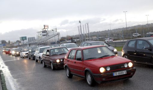 Así ha sido el 40º anivesario del Golf GTI en el Jarama: 1.500 unidades y 6.500 aficionados