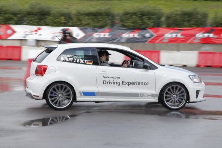 Así ha sido el 40º anivesario del Golf GTI en el Jarama: 1.500 unidades y 6.500 aficionados