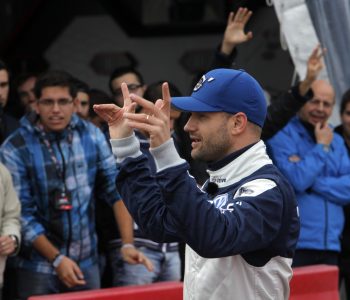 Así ha sido el 40º anivesario del Golf GTI en el Jarama: 1.500 unidades y 6.500 aficionados