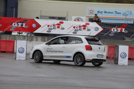 Así ha sido el 40º anivesario del Golf GTI en el Jarama: 1.500 unidades y 6.500 aficionados