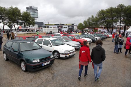 Así ha sido el 40º anivesario del Golf GTI en el Jarama: 1.500 unidades y 6.500 aficionados