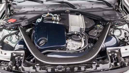 Carbonfiber Dynamics M4R: El BMW M4 de 710 CV con escape Akrapovic y cofre en el techo
