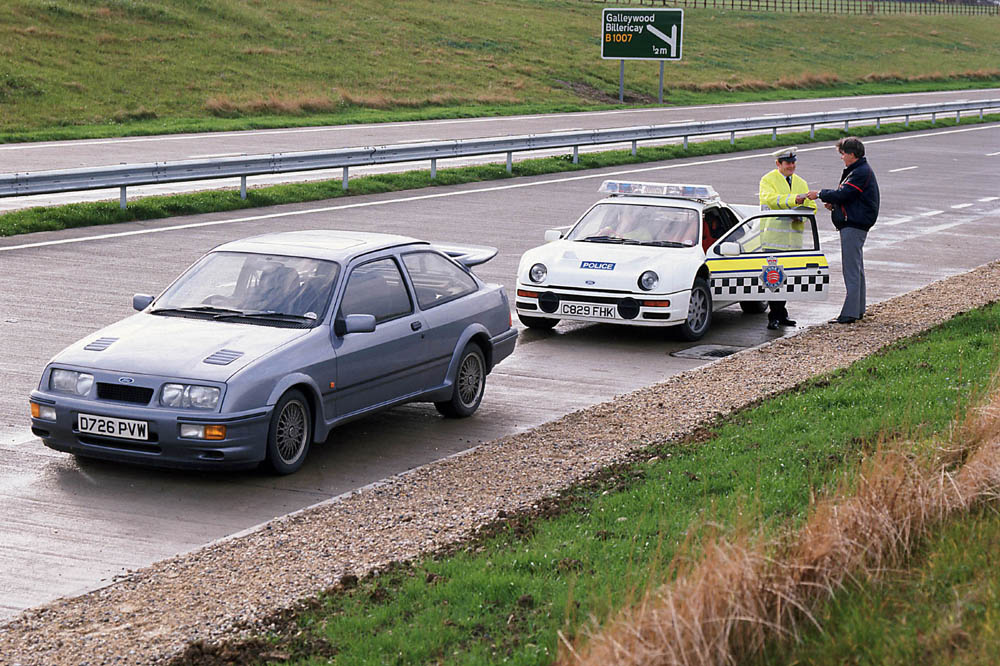 Policía de Reino Unido: Hace 30 años con un Ford RS200, hoy con un Focus RS