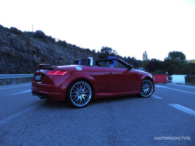 Prueba Audi TT Roadster 2.0 TFSI quattro S Tronic 230 CV: Será difícil que no te arranque una sonrisa...