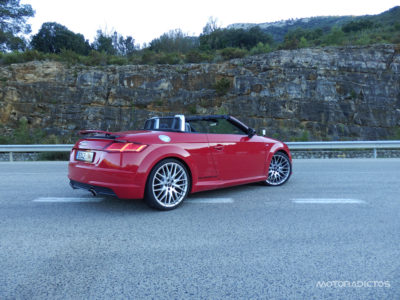 Prueba Audi TT Roadster 2.0 TFSI quattro S Tronic 230 CV: Será difícil que no te arranque una sonrisa...