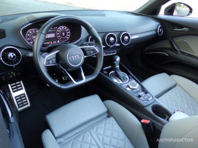 Prueba Audi TT Roadster 2.0 TFSI quattro S Tronic 230 CV: Será difícil que no te arranque una sonrisa...