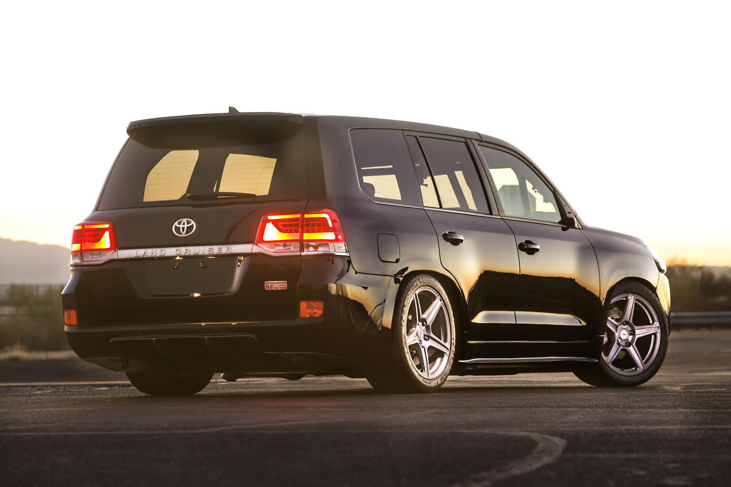 Toyota Land Speed Cruiser: Con su V8 de 5.7 litros alcanza 2.000 CV y 354 km/h 1