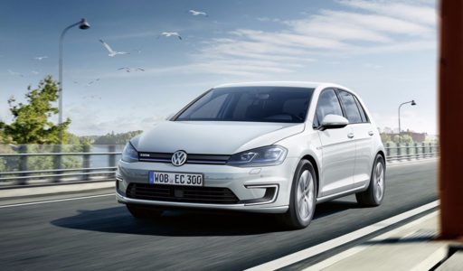 Volkswagen e-Golf 2017: Ahora con 300 kilómetros de autonomía y más potencia