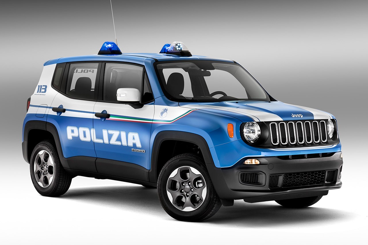 El Alfa Giulia Veloce de 280 CV pasa a formar parte de la flota de la policía italiana: ¡La potencia por bandera!