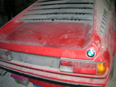El BMW M1 abandonado durante 34 años en un garaje volverá a latir