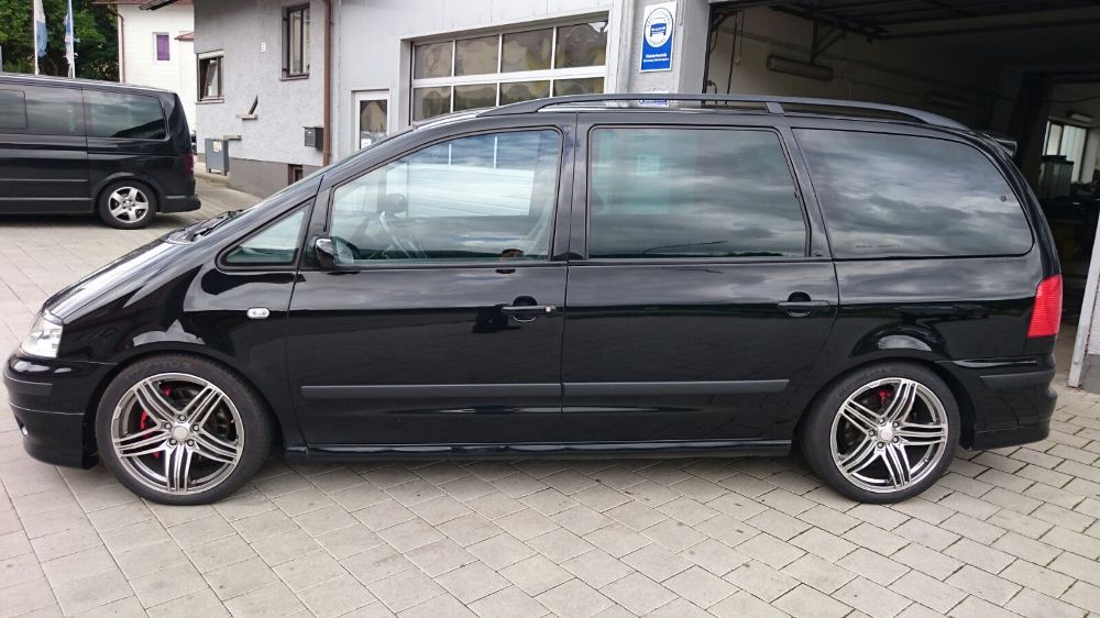 Este Volkswagen Sharan Turbo de 450 CV es el sleeper definitivo: Puede ser tuyo por 11.690 euros...