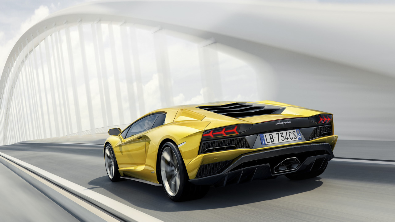 Lamborghini Aventador S, ahora con 740 caballos y una aerodinámica más radical