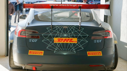 Así es el Tesla Model S para el Electric GT Championship: 500 kg menos y 0-100 km/h en 2,1 segundos