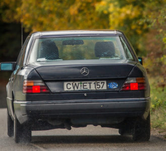 ¿Cuánto cuesta el mantenimiento de un Mercedes Clase E de 1992 tras un millón de kilómetros? A su propietario, 57.000 euros