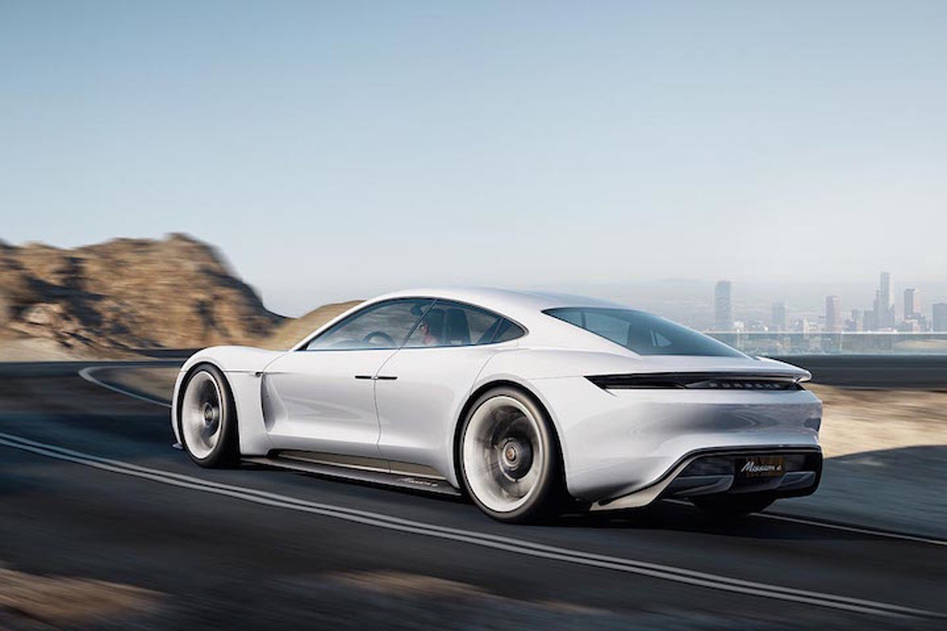 El Porsche Mission E continúa adelante, lo veremos el próximo año