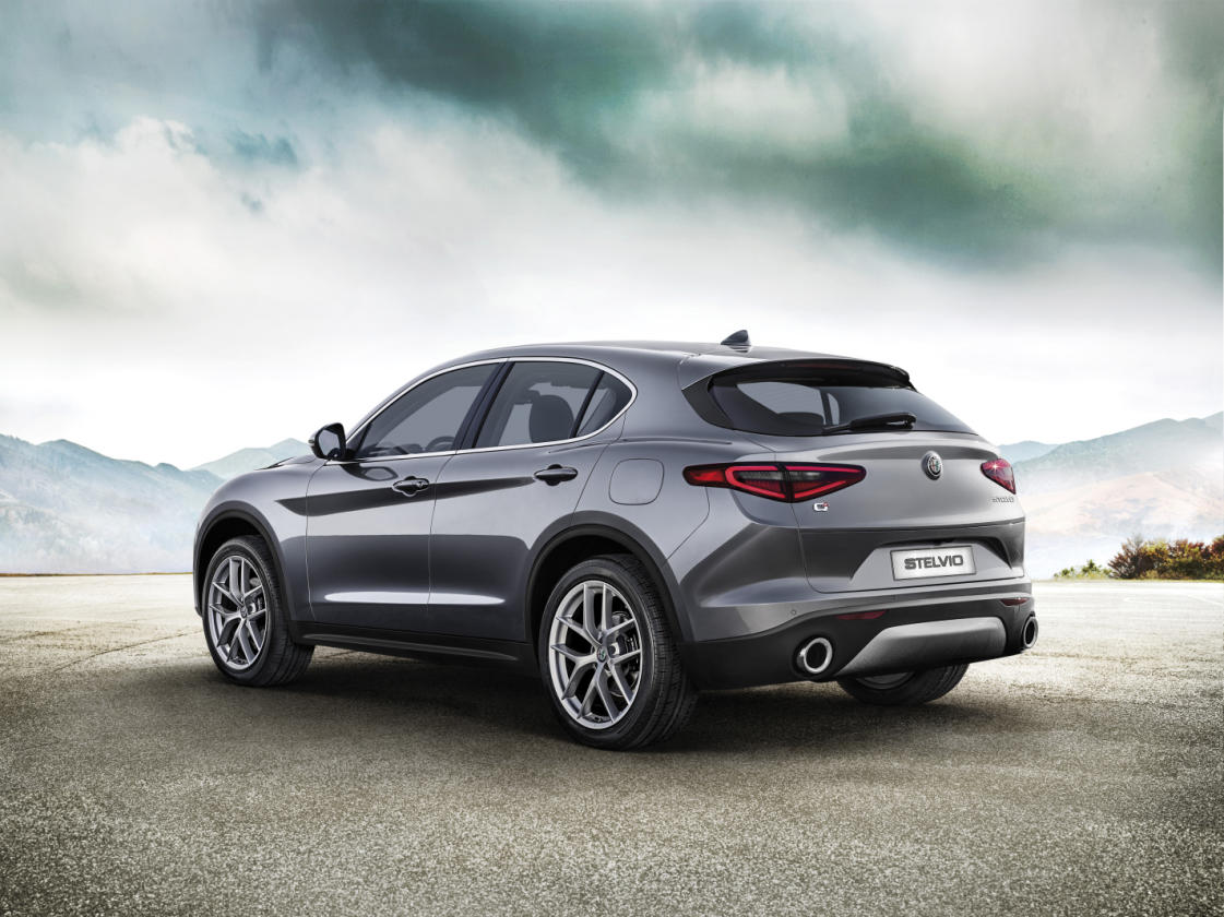 Ya puedes hacerte con el Alfa Romeo Stelvio: Edición First Edition con 280 CV, tracción total por 62.000 euros