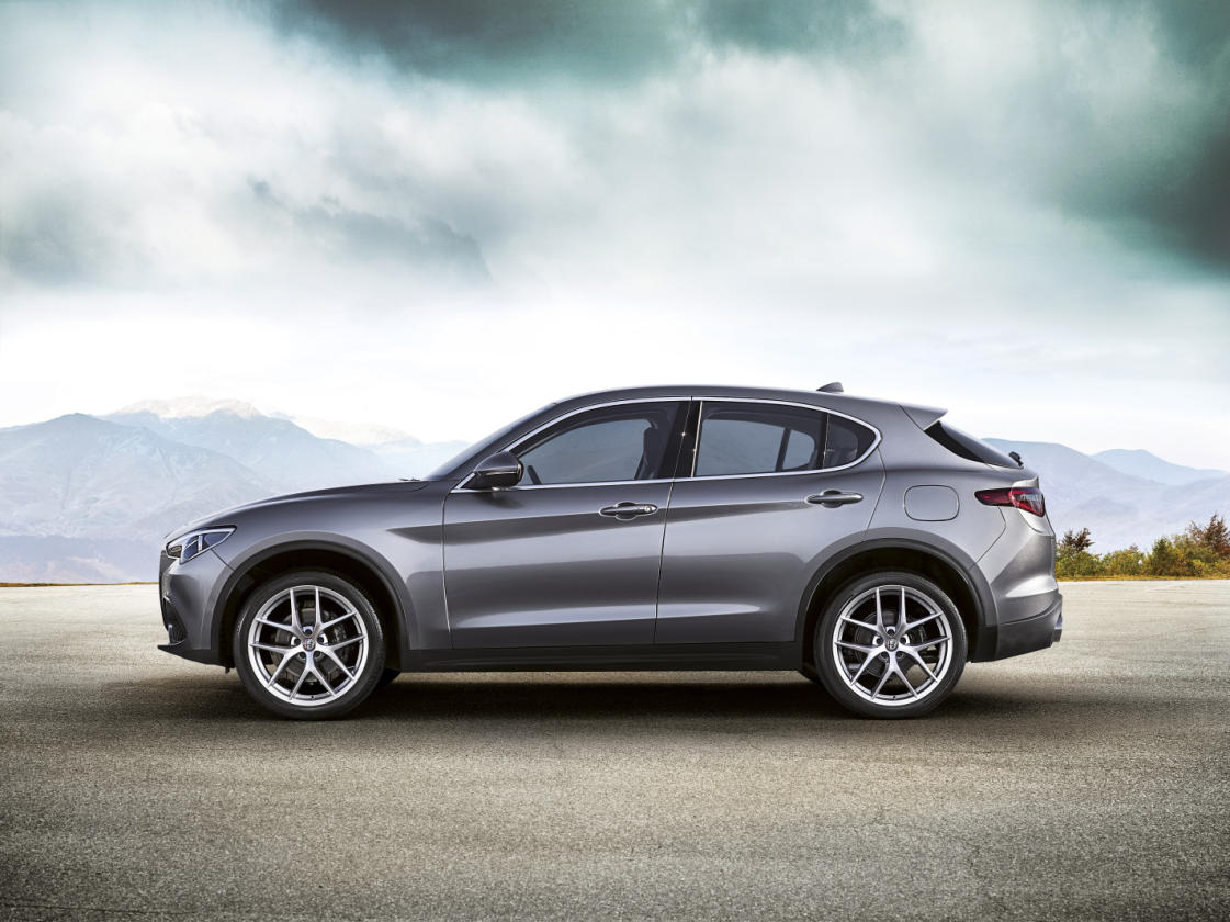 Ya puedes hacerte con el Alfa Romeo Stelvio: Edición First Edition con 280 CV, tracción total por 62.000 euros