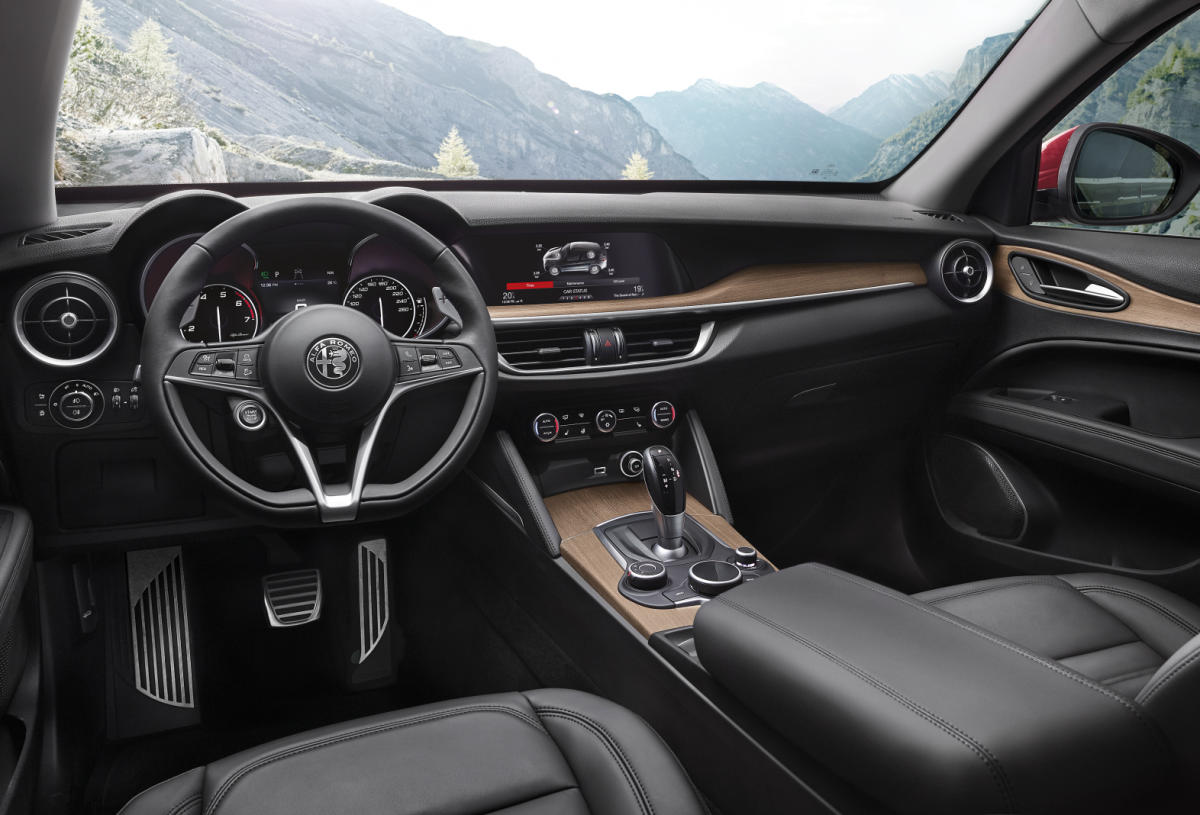Ya puedes hacerte con el Alfa Romeo Stelvio: Edición First Edition con 280 CV, tracción total por 62.000 euros