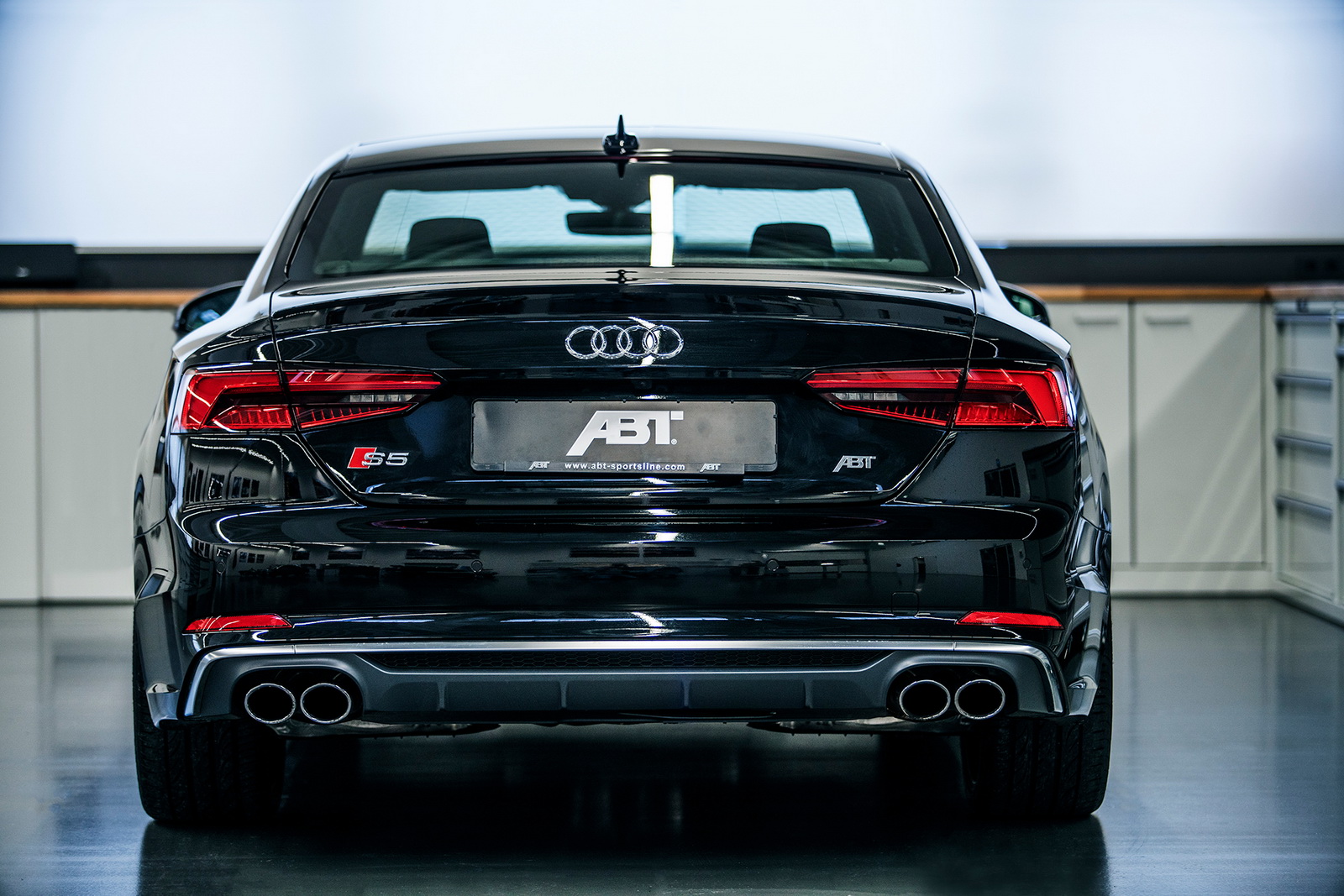 El Audi S5 de ABT te hará enamorarte aún más de él: ¡Además de aumentar su potencia hasta los 425 CV!