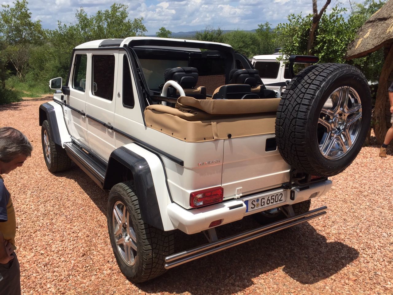 El nuevo Mercedes-Maybach G650 Landaulet aparece antes de hora