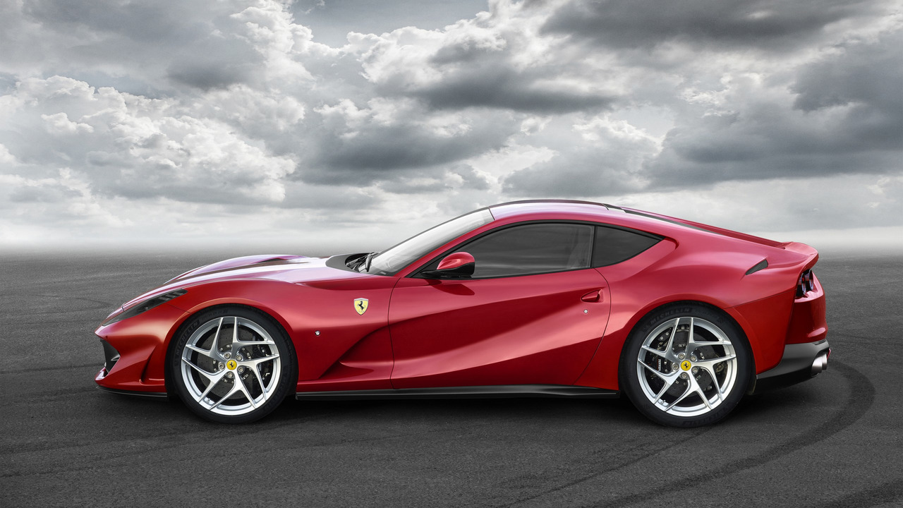 Ferrari 812 Superfast, llega el sucesor del F12 Berlinetta y aterriza con 800 caballos