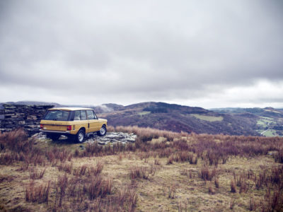 Range Rover Reborn: ¿Estás dispuesto a pagar casi 160.000 euros por un Range Rover de los 70 restaurado?