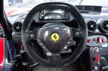 ¿Tienes suelto? Por poco más de 11 millones de euros puedes hacerte con el ¿único? Ferrari FXX Evoluzione matriculado en el mundo