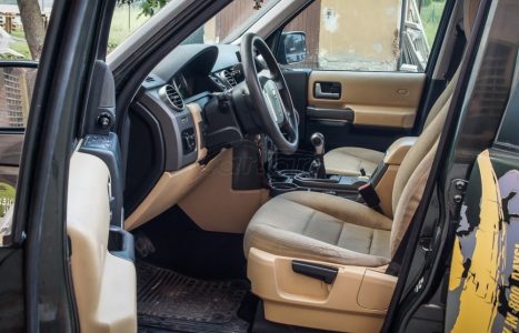 Este Land Rover ha dado la vuelta al mundo... y ahora puede ser tuyo por 24.000 euros