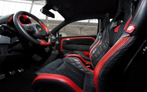 ¿Pagarías 58.500 euros por un Abarth 595 con más de 400 CV y bodykit en fibra de carbono?