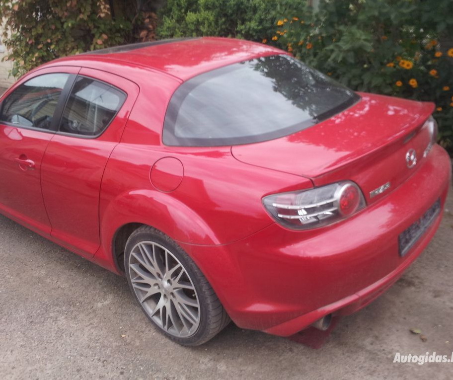 ¿Te gastarías 3.500 euros en un Mazda RX-8 con motor 1.4 de Renault?