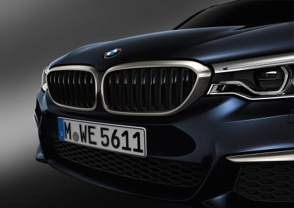 BMW M550d xDrive: Cuatro turbos, 400 CV de potencia y el cuño de M Performance