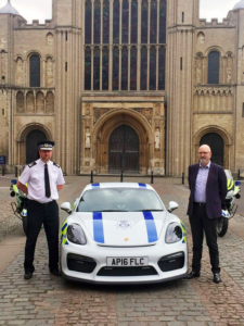 ¿Serías capaz de escapar de él? La Policía de Norfolk estrena un Porsche Cayman GT4