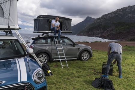 Acampar en la montaña con tu MINI Countryman nunca había estado tan fácil