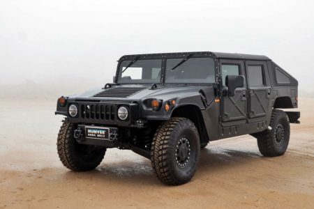 ¡El Hummer H1 ha vuelto! Eso sí, sólo para China y de la mano de Bob Lutz