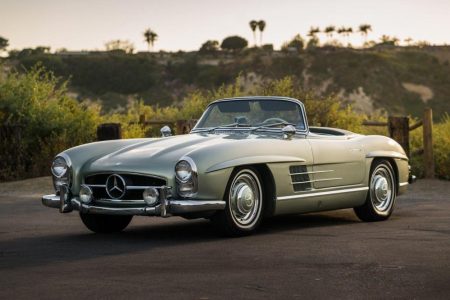 A subasta un Mercedes 300 SL Roadster de 1960 que podría superar el millón de euros