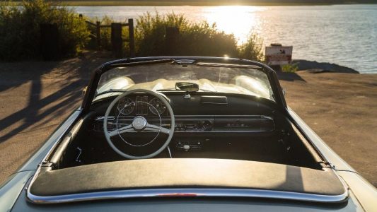 A subasta un Mercedes 300 SL Roadster de 1960 que podría superar el millón de euros