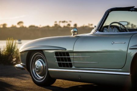 A subasta un Mercedes 300 SL Roadster de 1960 que podría superar el millón de euros